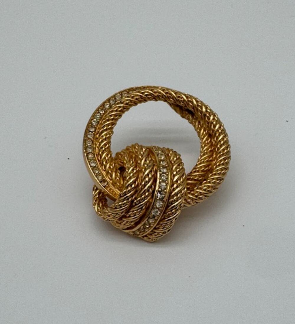 Christian Dior Vintage 1970s Gold Plated Love Knot Brooch